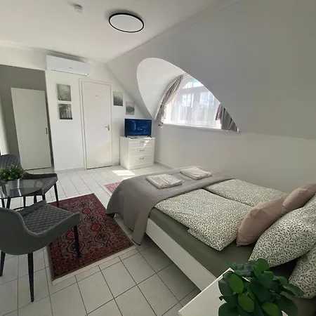 Lillybeth Lakeside 3*