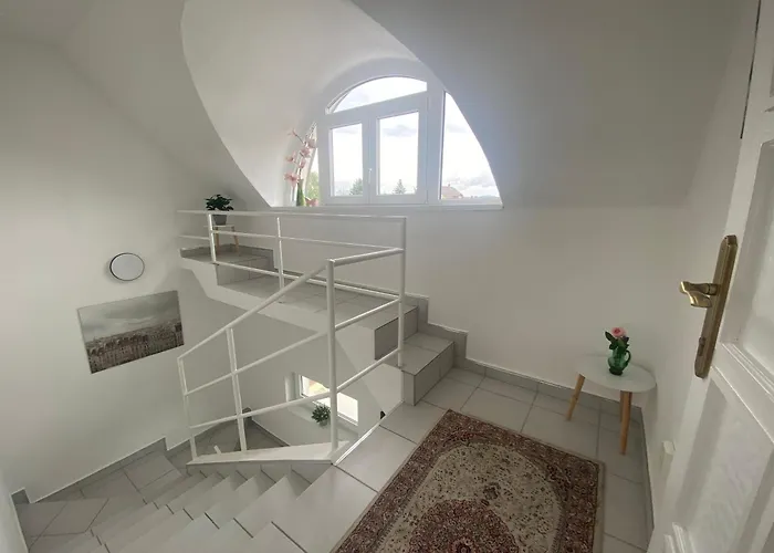 Lillybeth Lakeside 케츨리