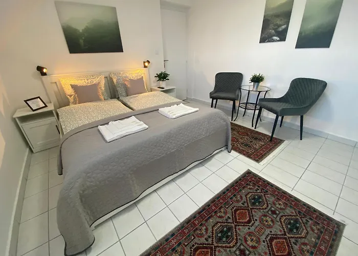 Lillybeth Lakeside 게스트하우스 3*