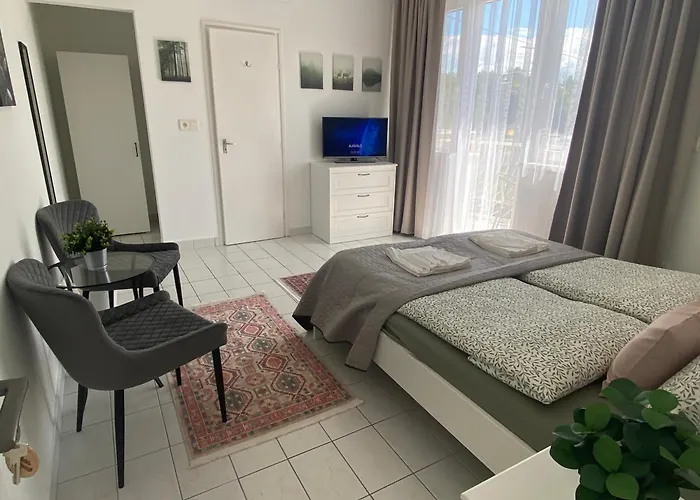 Lillybeth Lakeside 게스트하우스 3*